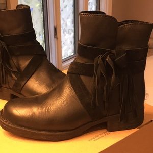 NWOT Born black boots with suede trim ties